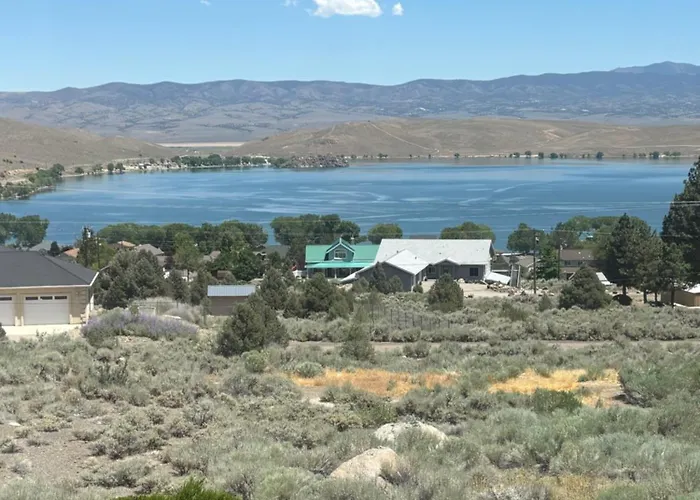 Topaz Lodge